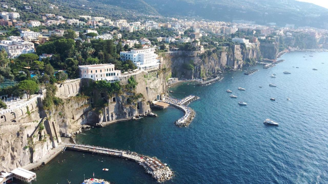 La Quiete A Un Passo Dal Centro Apartment Sorrento Exterior photo
